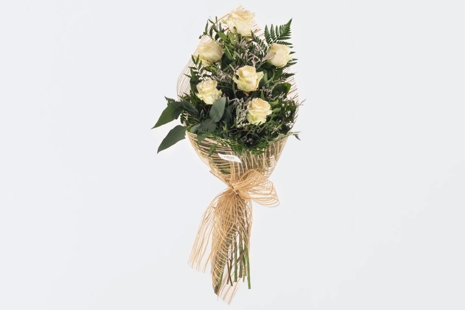 Ramet 6 roses blanques.